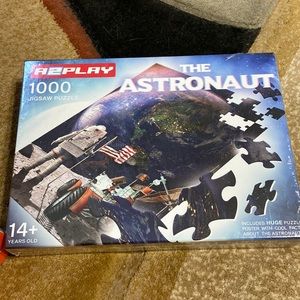 The Astronaut 1000 piece jigsaw puzzle